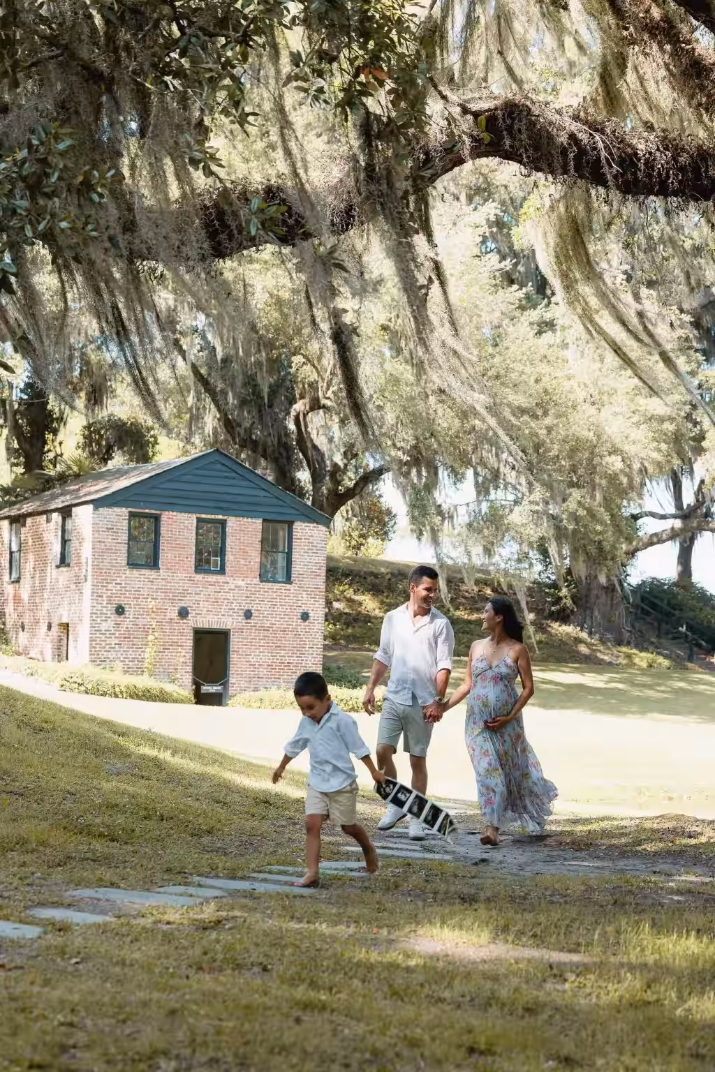 The Best Time of Year for Family Photos in Charleston, Month by Month